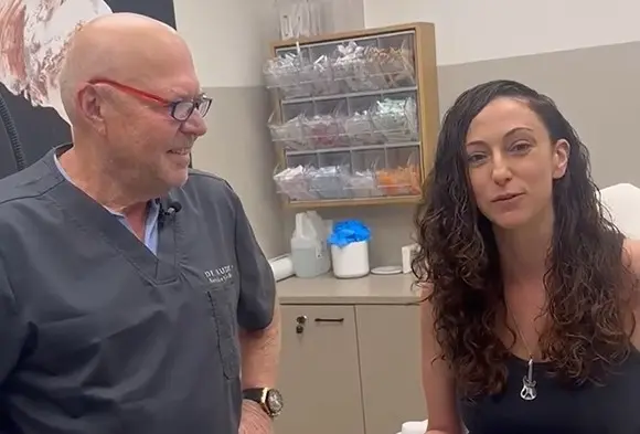 ביקורת חיובית של רעות שממליצה על טיפול נימים במרפאת ד"ר עודד רודניצקי